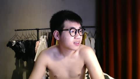 Snapshot of handsome_mannn chatting on 02/04/25, 08:17 handsome_mannn online show from 02/04/25, 08:17
