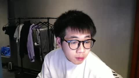 Snapshot of handsome_mannn chatting on 02/21/25, 08:27 handsome_mannn online show from 02/21/25, 08:27