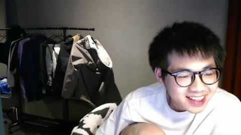 Snapshot of handsome_mannn chatting on 03/01/25, 07:37 handsome_mannn online show from 03/01/25, 07:37