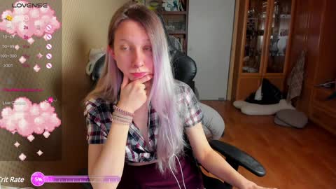 Snapshot of handsome_whale chatting on 12/26/24, 04:21 Mila online show from 12/26/24, 04:21