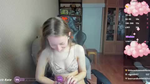 Snapshot of handsome_whale chatting on 11/09/25, 09:29 Mila online show from 11/09/25, 09:29