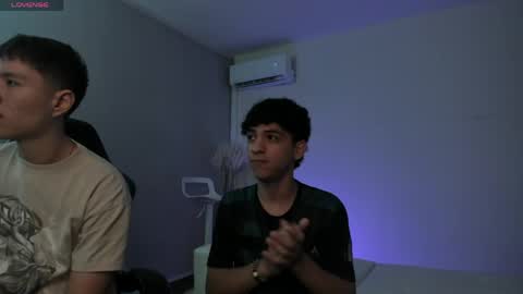 Snapshot of handsomeboys19 chatting on 05/20/26, 08:48 leonardfarrucknick and otis online show from 05/20/26, 08:48
