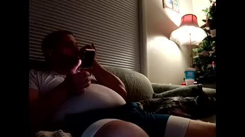handsomedaddy198923 online show from 09/12/25, 07:52