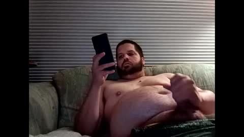handsomedaddy198923 online show from 09/28/25, 09:47
