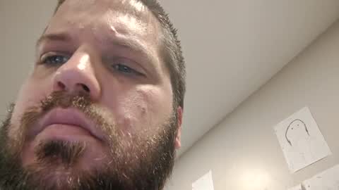 handsomedaddy198923 online show from 09/28/25, 09:53