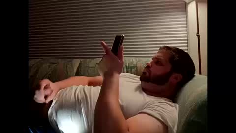 handsomedaddy198923 online show from 10/10/25, 08:13