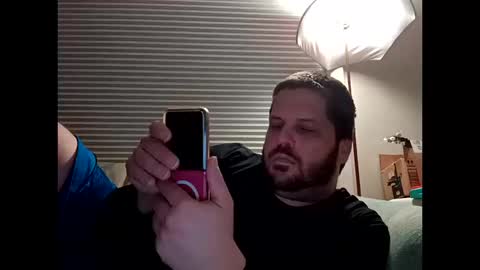 handsomedaddy198923 online show from 10/14/25, 06:25