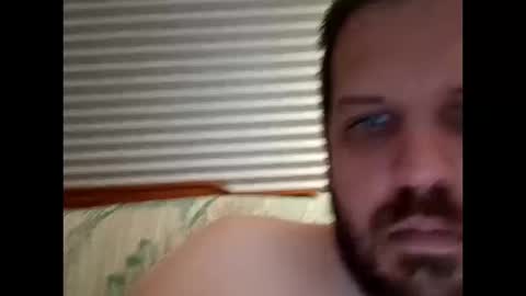 handsomedaddy198923 online show from 10/19/25, 06:58