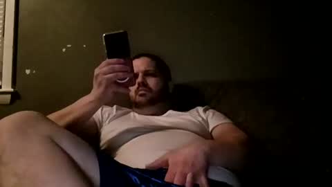 Snapshot of handsomedaddy198924 chatting on 01/09/26, 09:01 Handsomedaddy198923 online show from 01/09/26, 09:01