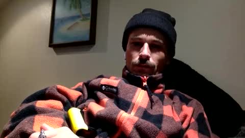 Snapshot of handsomedevillll chatting on 04/27/26, 02:42 handsomedevillll online show from 04/27/26, 02:42