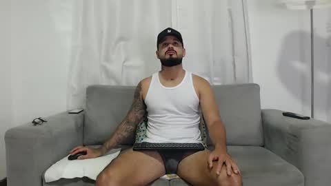 Snapshot of handsomen69 chatting on 02/10/26, 03:21 Handsomen online show from 02/10/26, 03:21