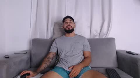 Snapshot of handsomen69 chatting on 04/05/26, 02:09 Handsomen online show from 04/05/26, 02:09