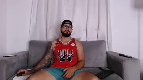 Snapshot of handsomen69 chatting on 04/07/26, 02:23 Handsomen online show from 04/07/26, 02:23