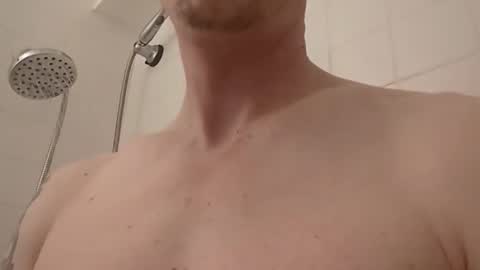 Snapshot of handsomerob42 chatting on 01/11/26, 06:35 handsomerob42 online show from 01/11/26, 06:35