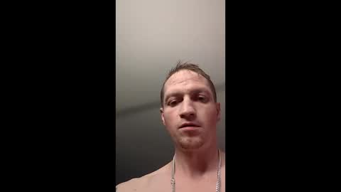 Snapshot of handsomerob42 chatting on 03/06/26, 06:37 handsomerob42 online show from 03/06/26, 06:37