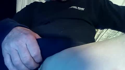 handsumload_11 online show from 11/18/25, 08:52