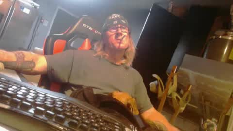 Handystudman online show from 12/28/24, 06:49