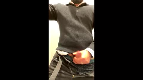 Snapshot of handyman732438 chatting on 04/16/26, 02:18 handyman732438 online show from 04/16/26, 02:18