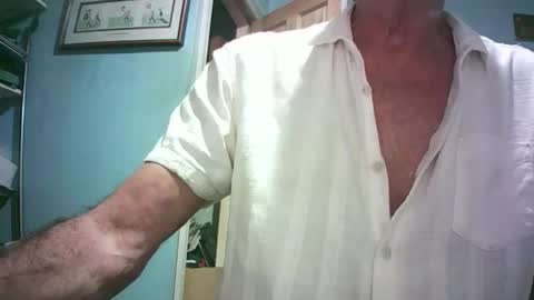 Snapshot of handymanforyou177322 chatting on 01/14/26, 01:00 handymanforyou177322 online show from 01/14/26, 01:00