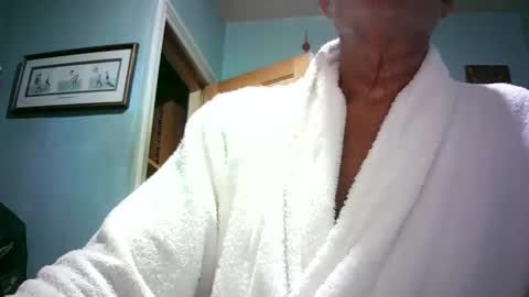 Snapshot of handymanforyou177322 chatting on 06/10/26, 11:35 handymanforyou177322 online show from 06/10/26, 11:35