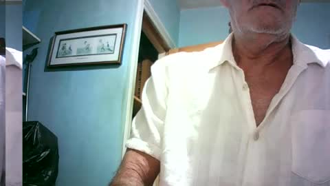 Snapshot of handymanforyou177322 chatting on 06/12/26, 10:30 handymanforyou177322 online show from 06/12/26, 10:30