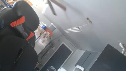 handystud33 online show from 04/17/26, 05:05