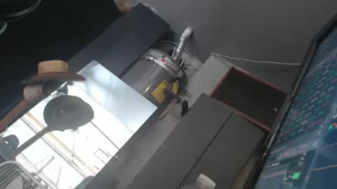 Snapshot of handystud33 chatting on 04/30/26, 04:13 handystud33 online show from 04/30/26, 04:13