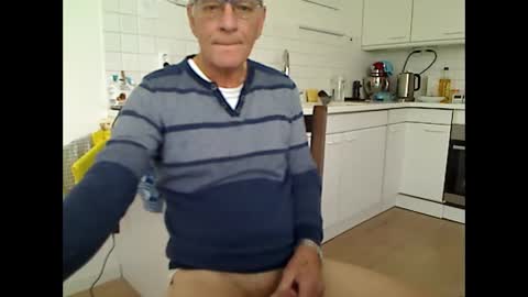 hankk54 online show from 11/04/25, 10:14