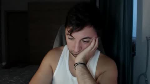 Snapshot of hankmalone chatting on 10/28/25, 04:49 HankMalone online show from 10/28/25, 04:49