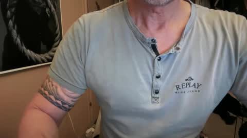 hanky online show from 03/10/25, 05:29