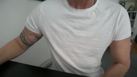 hanky online show from 04/01/26, 09:54