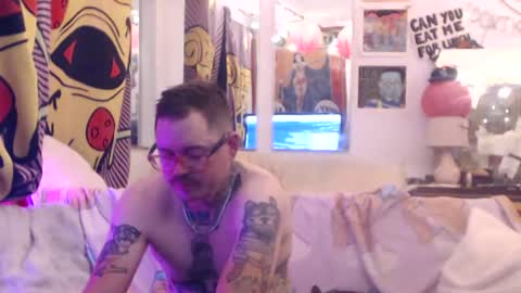 Snapshot of hankrams chatting on 07/28/26, 01:12 hank rams online show from 07/28/26, 01:12