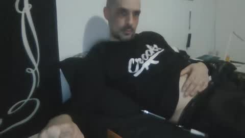 Snapshot of hankskrave chatting on 02/16/26, 10:33 hankskrave online show from 02/16/26, 10:33