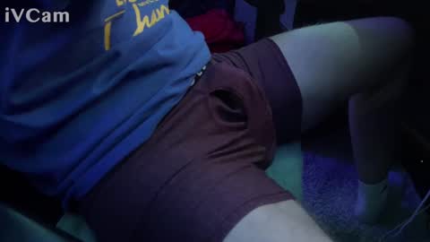 Snapshot of hankythewanky69 chatting on 01/02/25, 05:35 hankythewanky69 online show from 01/02/25, 05:35