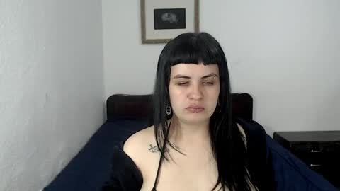 Snapshot of hanna99moon chatting on 09/11/25, 02:39 JUANA online show from 09/11/25, 02:39