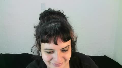 Snapshot of hanna99moon chatting on 04/08/26, 01:44 JUANA online show from 04/08/26, 01:44