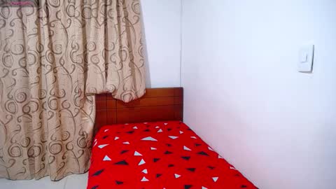 Snapshot of hanna__2 chatting on 03/13/26, 05:47 Cata.. online show from 03/13/26, 05:47