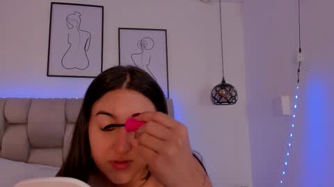 hanna__evans_ online show from 01/11/26, 12:21