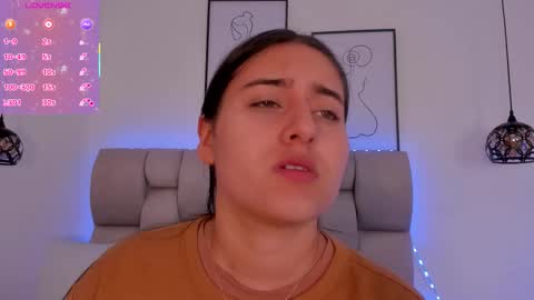 hanna__evans_ online show from 01/12/26, 12:21