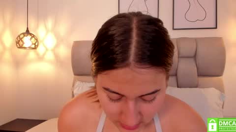 Snapshot of hanna__evans_ chatting on 04/25/26, 10:51 hanna__evans_ online show from 04/25/26, 10:51