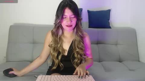 Snapshot of hanna__jones7 chatting on 01/17/26, 10:46 Hanna online show from 01/17/26, 10:46