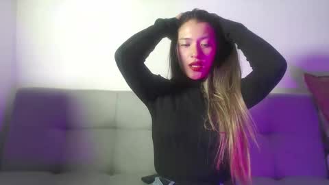 Snapshot of hanna__jones7 chatting on 03/11/26, 11:00 Hanna online show from 03/11/26, 11:00