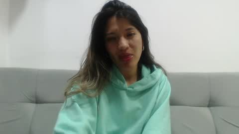 Snapshot of hanna__jones7 chatting on 04/10/26, 01:00 Hanna online show from 04/10/26, 01:00