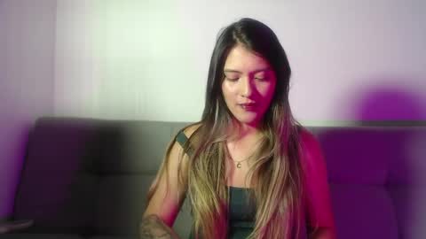 Snapshot of hanna__jones7 chatting on 04/11/26, 12:15 Hanna online show from 04/11/26, 12:15