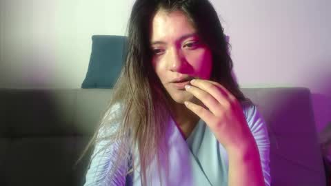 Snapshot of hanna__jones7 chatting on 04/15/26, 01:01 Hanna online show from 04/15/26, 01:01