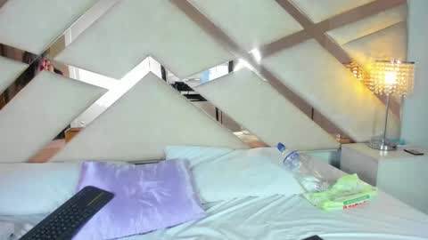  hanna  online show from 01/20/25, 02:22