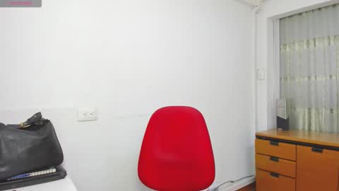 Sara online show from 10/06/25, 07:44