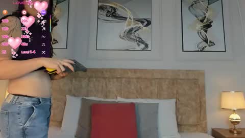 Snapshot of hanna_daze chatting on 02/19/26, 11:28 hanna_daze online show from 02/19/26, 11:28