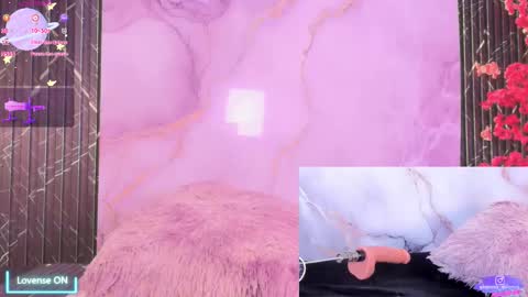 Snapshot of hanna_evanns_ chatting on 11/26/25, 08:21 Hanna online show from 11/26/25, 08:21