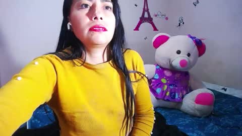 Snapshot of hanna_girl21 chatting on 12/14/25, 11:15 HANNA online show from 12/14/25, 11:15